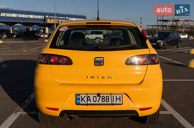Хетчбек SEAT Ibiza 2009 в 