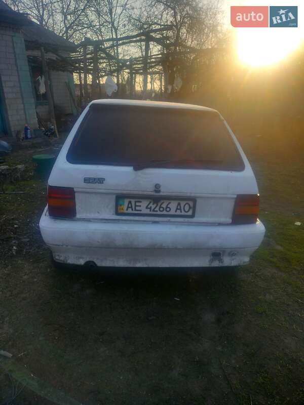Хэтчбек SEAT Ibiza 1987 в 