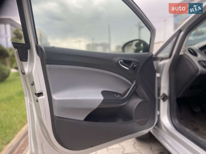 Хетчбек SEAT Ibiza 2013 в Києві