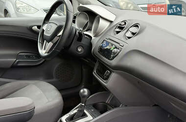 Хетчбек SEAT Ibiza 2011 в 