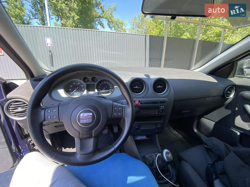 Хетчбек SEAT Ibiza 2006 в Гайсину