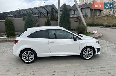 Хэтчбек SEAT Ibiza 2011 в 