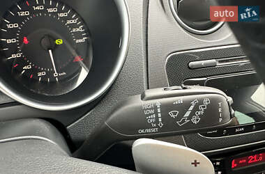 Хэтчбек SEAT Ibiza 2011 в 