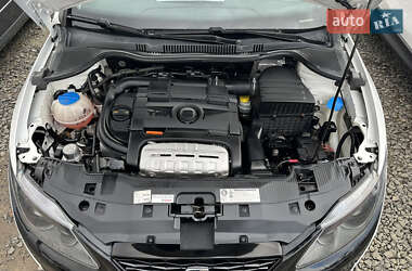 Хэтчбек SEAT Ibiza 2011 в 