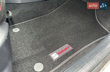 Хэтчбек SEAT Ibiza 2011 в 