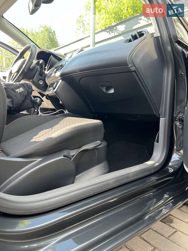 Хетчбек SEAT Ibiza 2010 в Ковелі