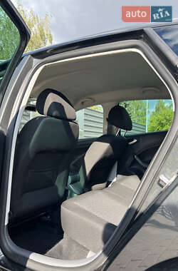 Хэтчбек SEAT Ibiza 2010 в 
