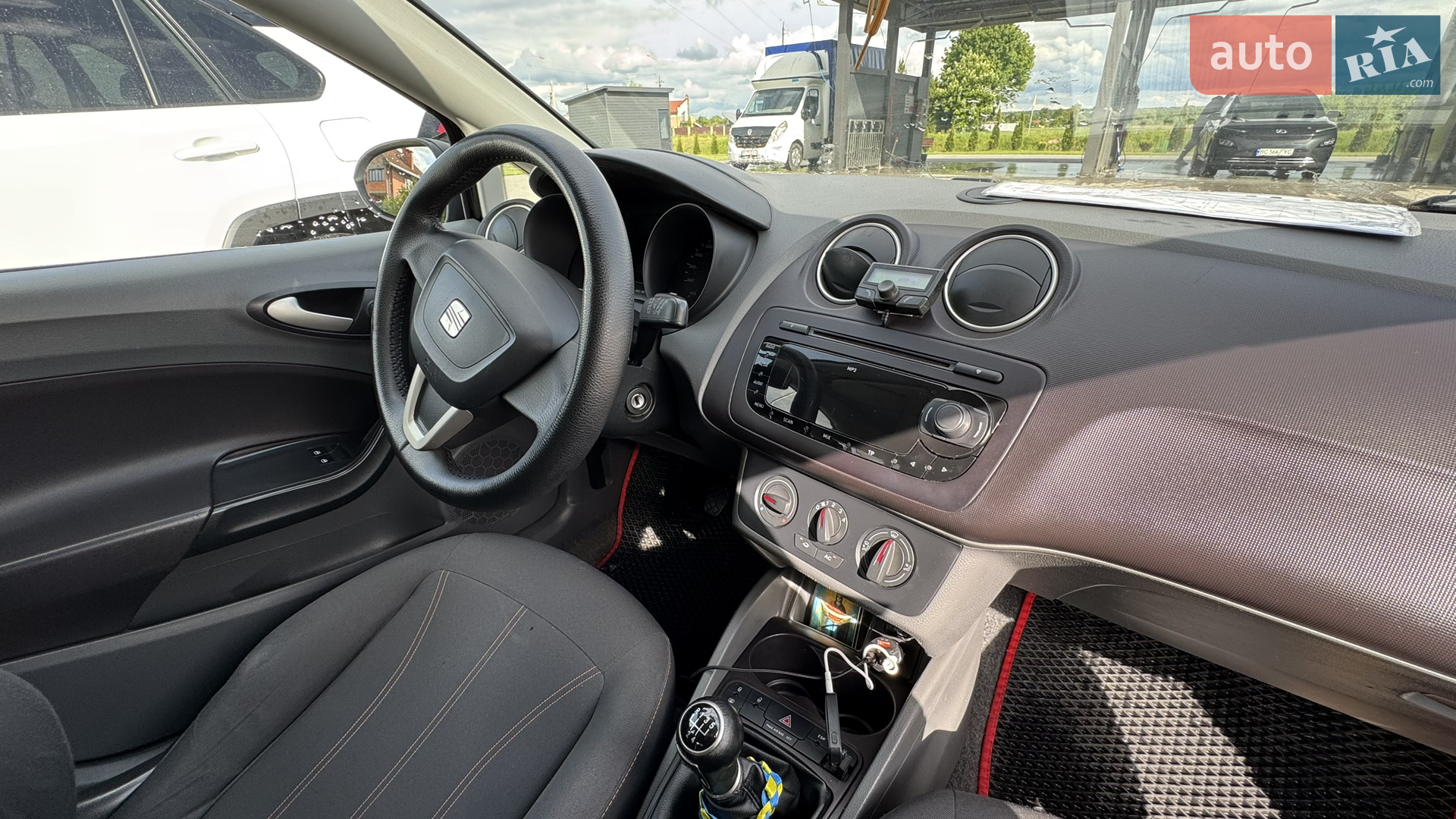 2011 SEAT Ibiza - мініатюра 8