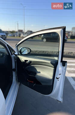 Хэтчбек SEAT Ibiza 2013 в 