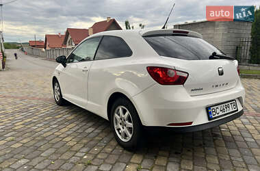Хэтчбек SEAT Ibiza 2010 в 