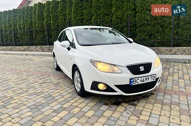 Хэтчбек SEAT Ibiza 2010 в 
