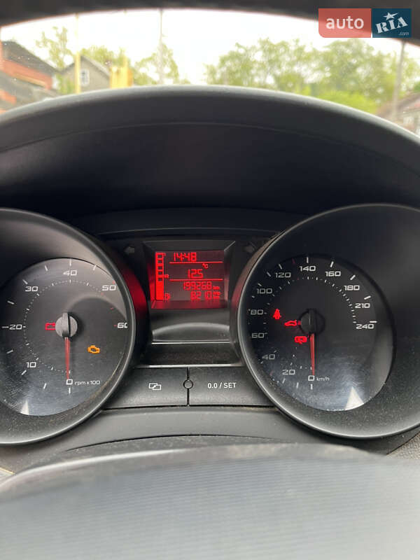 Хетчбек SEAT Ibiza 2011 в Луцьку