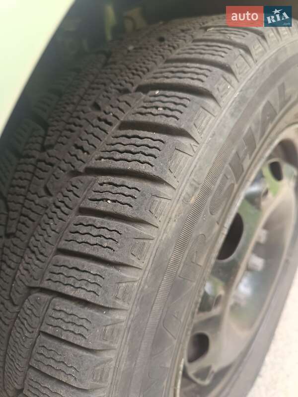 Хетчбек SEAT Ibiza 2003 в Дніпрі