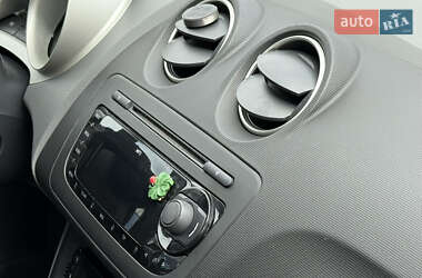 Хэтчбек SEAT Ibiza 2011 в 
