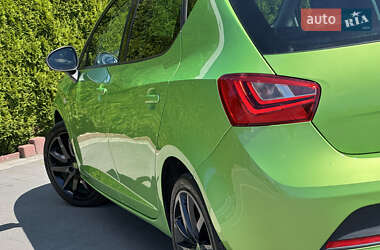Хэтчбек SEAT Ibiza 2012 в 