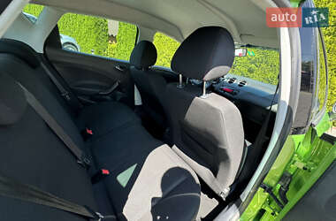 Хэтчбек SEAT Ibiza 2012 в 