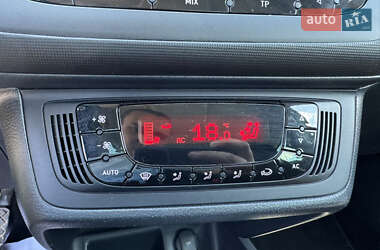 Хэтчбек SEAT Ibiza 2012 в 