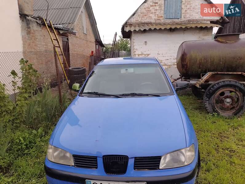Хетчбек SEAT Ibiza 2001 в Катеринопілі