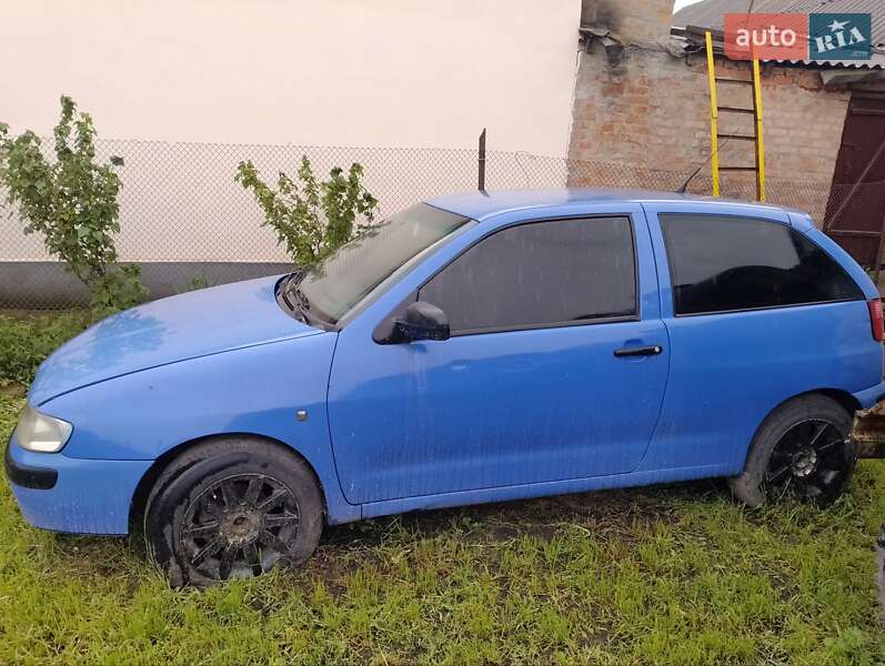 Хетчбек SEAT Ibiza 2001 в Катеринопілі