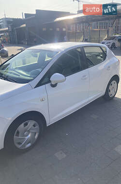Хетчбек SEAT Ibiza 2011 в 