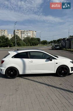 Хэтчбек SEAT Ibiza 2010 в 