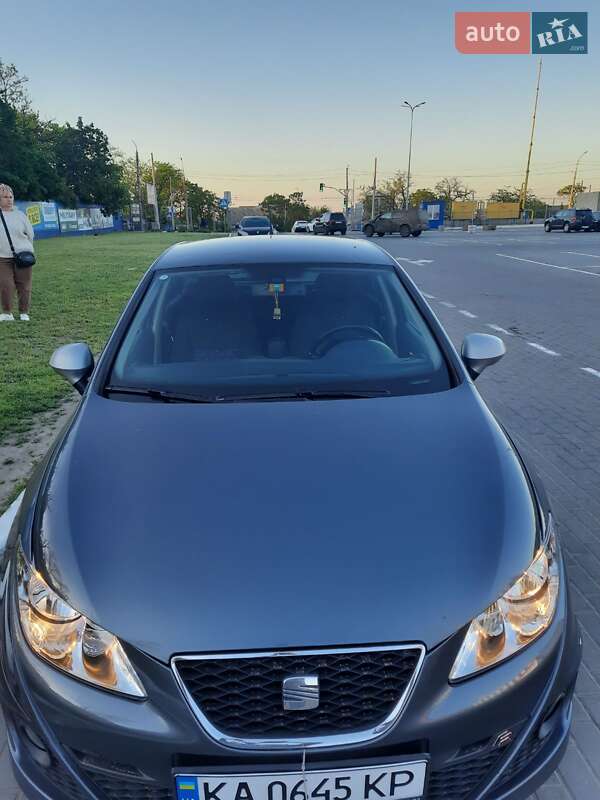 Хетчбек SEAT Ibiza 2010 в 