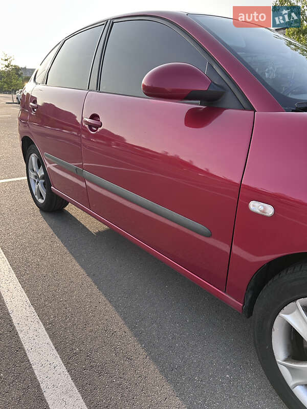Хетчбек SEAT Ibiza 2007 в Києві