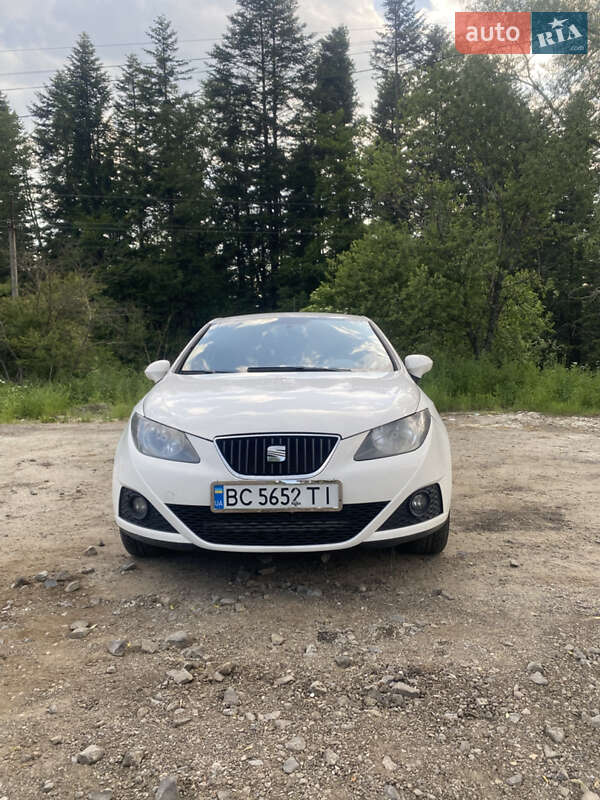 Хетчбек SEAT Ibiza 2011 в Бориславі