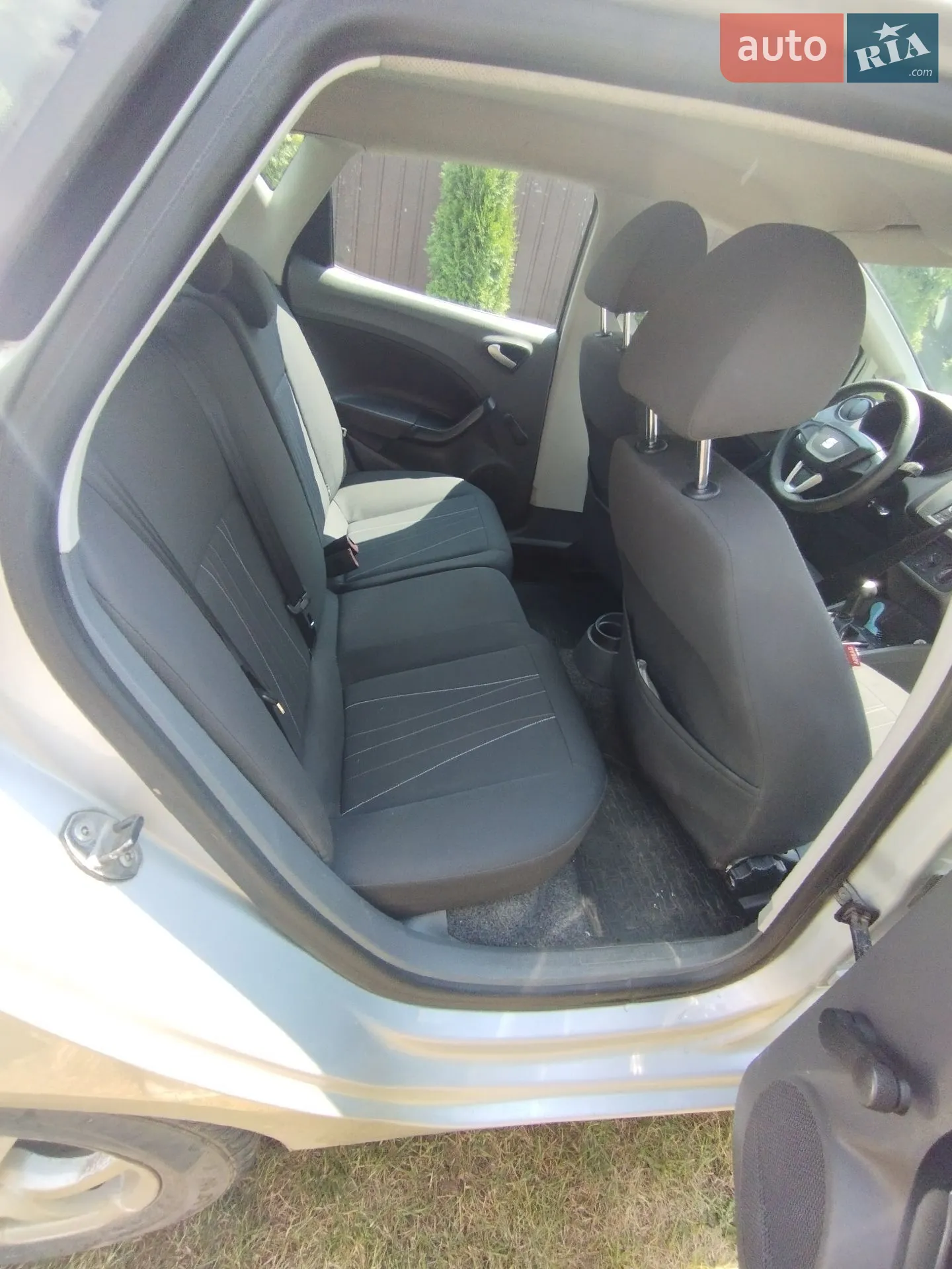 2011 SEAT Ibiza - мініатюра 2