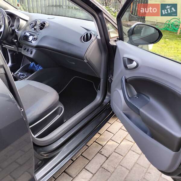 Хетчбек SEAT Ibiza 2011 в Яворові