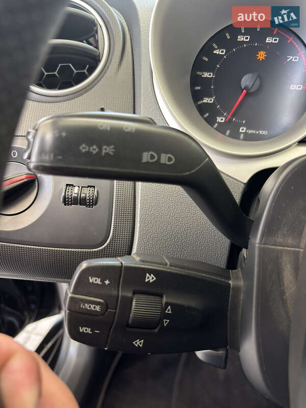 Хэтчбек SEAT Ibiza 2008 в Днепре