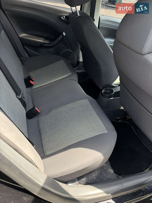 Хэтчбек SEAT Ibiza 2008 в Днепре