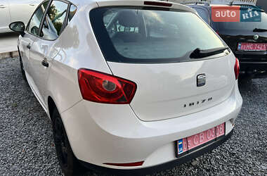 Хэтчбек SEAT Ibiza 2010 в 