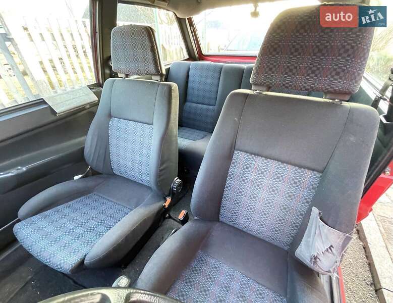 Хэтчбек SEAT Ibiza 1990 в Полтаве