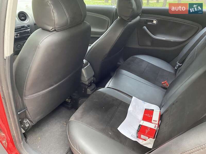 Хэтчбек SEAT Ibiza 2006 в Киеве