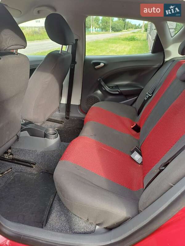 Хэтчбек SEAT Ibiza 2010 в Луцке