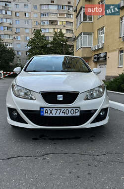 Хэтчбек SEAT Ibiza 2010 в 
