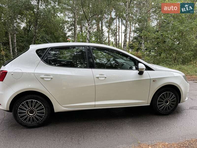 Хэтчбек SEAT Ibiza 2017 в Киеве