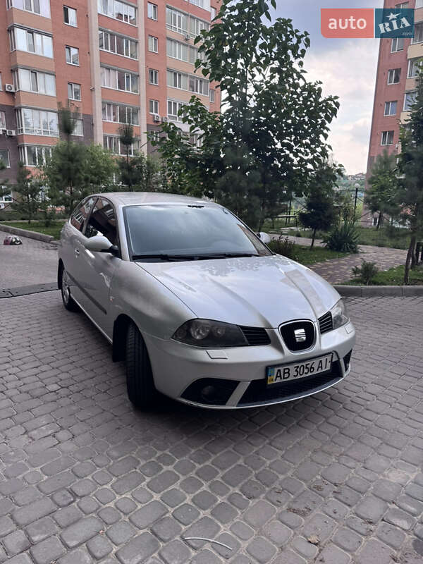 Хетчбек SEAT Ibiza 2006 в Вінниці