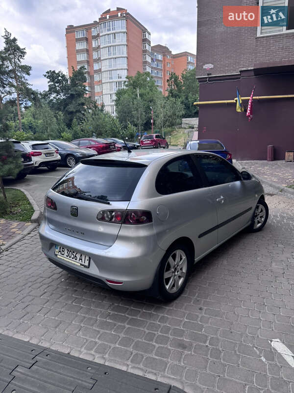 Хетчбек SEAT Ibiza 2006 в Вінниці