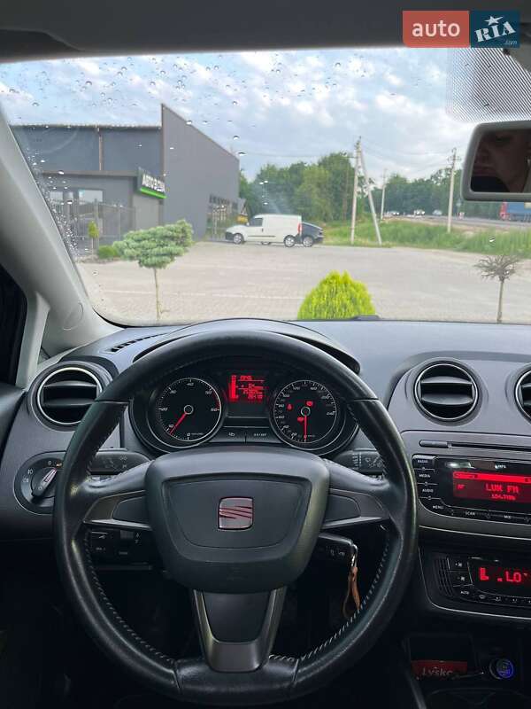 Хэтчбек SEAT Ibiza 2012 в Львове
