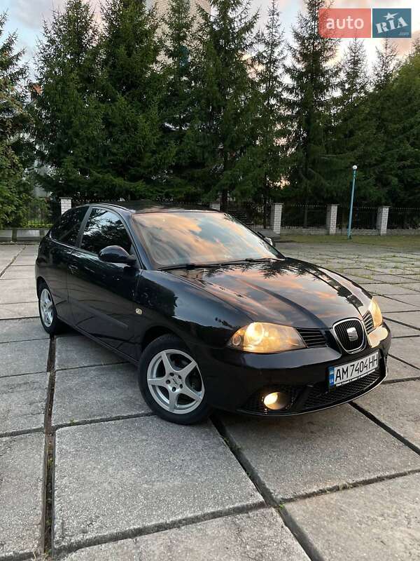 Хетчбек SEAT Ibiza 2006 в Хорошеві