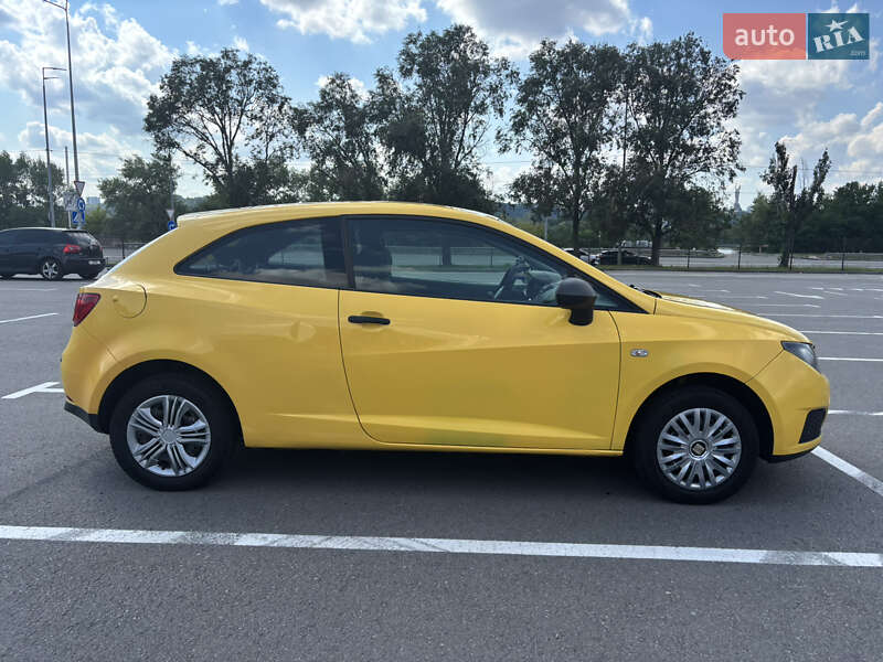 Хэтчбек SEAT Ibiza 2011 в Киеве