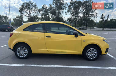 Хэтчбек SEAT Ibiza 2011 в 
