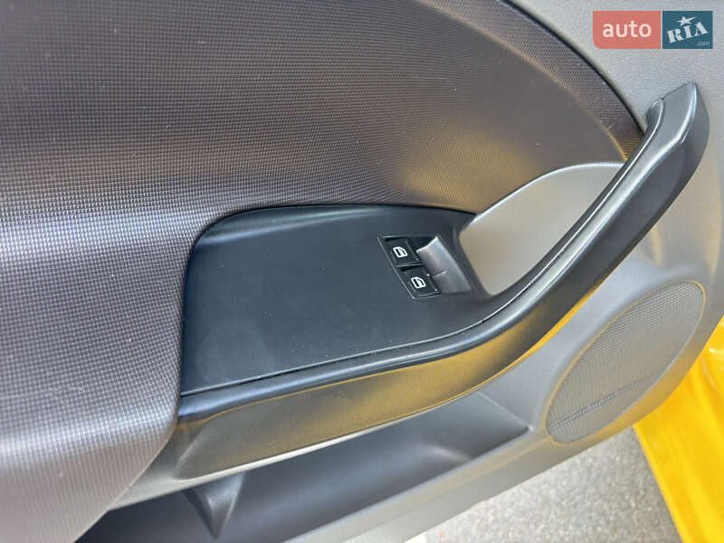 Хэтчбек SEAT Ibiza 2011 в Киеве