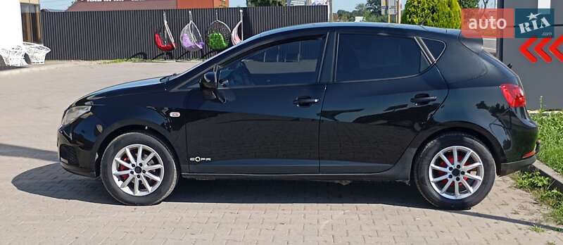 Хетчбек SEAT Ibiza 2011 в Снятині