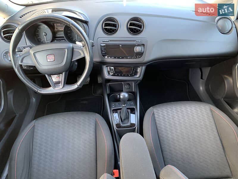 Хетчбек SEAT Ibiza 2010 в Рівному