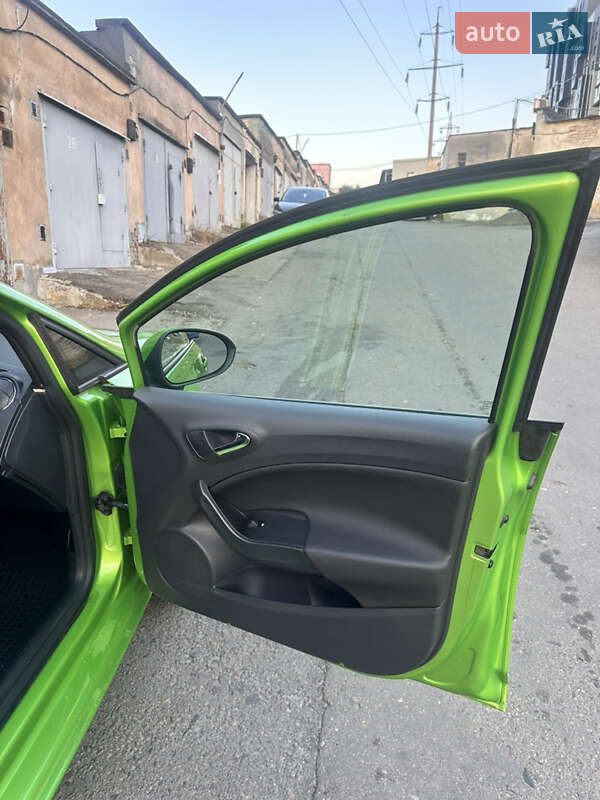 Хэтчбек SEAT Ibiza 2014 в Львове фото 10 Хэтчбек SEAT Ibiza 2014 в Львове