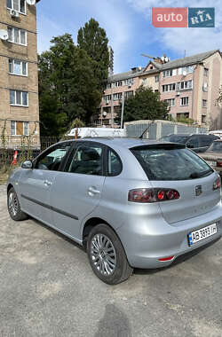 Хэтчбек SEAT Ibiza 2007 в 