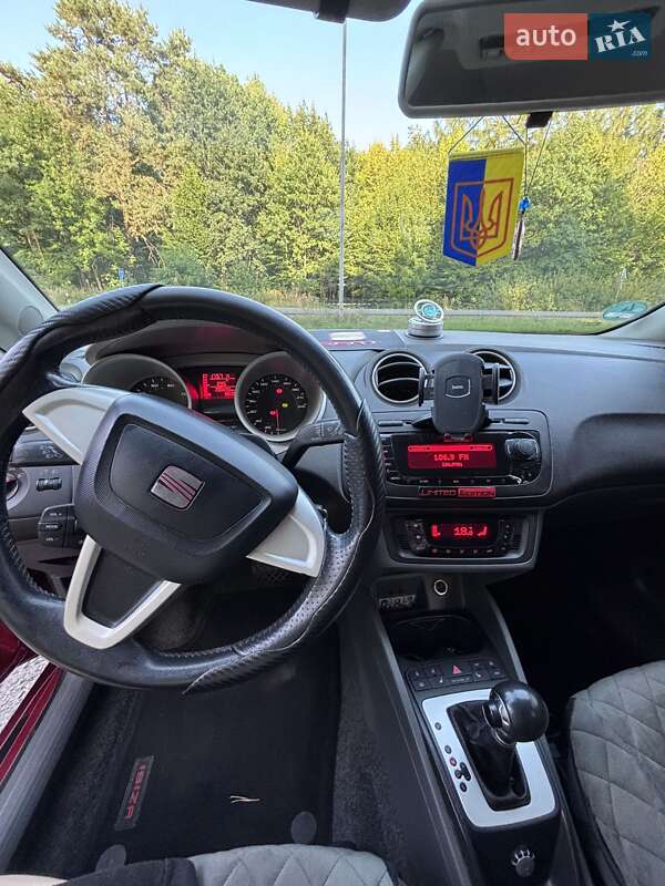 Хетчбек SEAT Ibiza 2011 в Луцьку